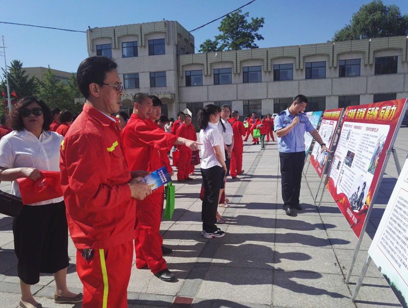 今年9月，沈陽采油廠對油區(qū)職工進行安全開展普法教育